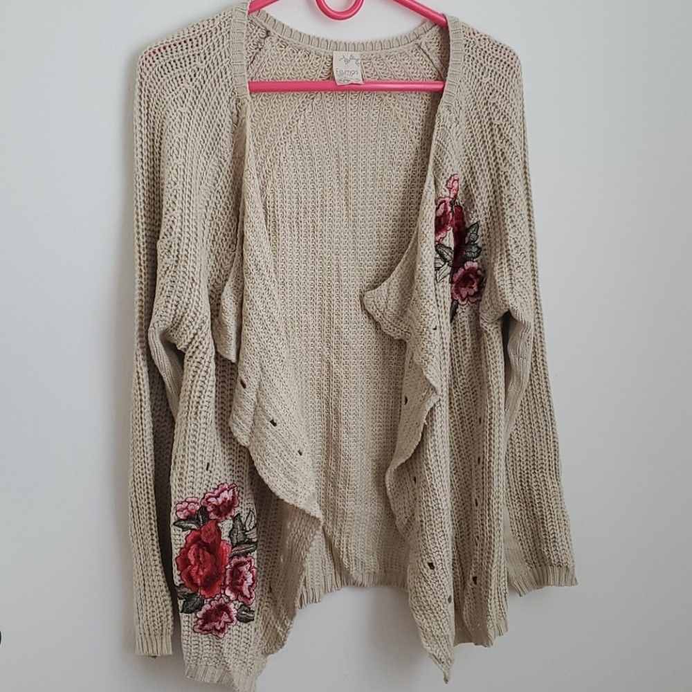 🌹 Rose Cardigan